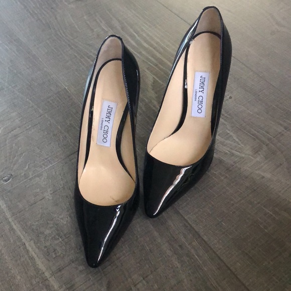 Jimmy Choo Shoes - Jimmy Choo Classic stilettos 🖤💗